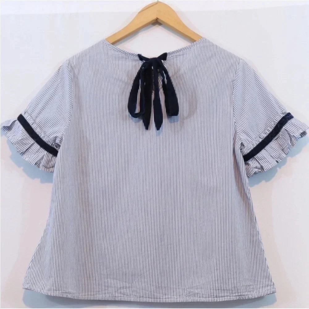 EUC Crown & Ivy blouse size Small navy blue velvet striped top - Picture 5 of 6